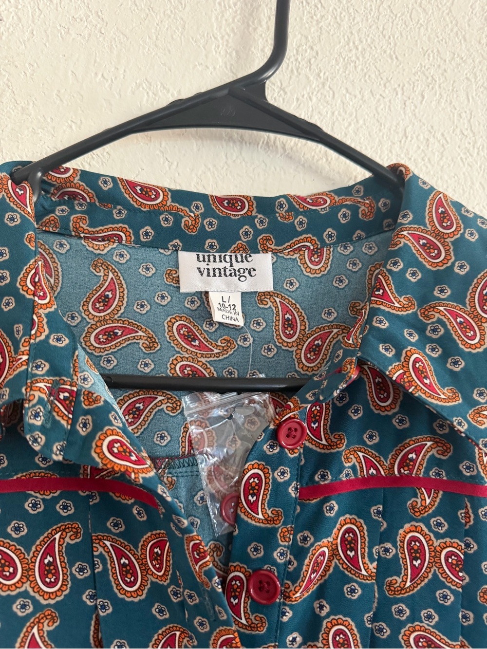 Unique Vintage Teal Paisley Button-Up with Red Accents - Picture 3 of 11